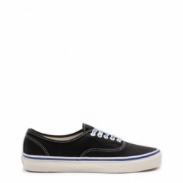 Vans - AUTHENTIC - Negro